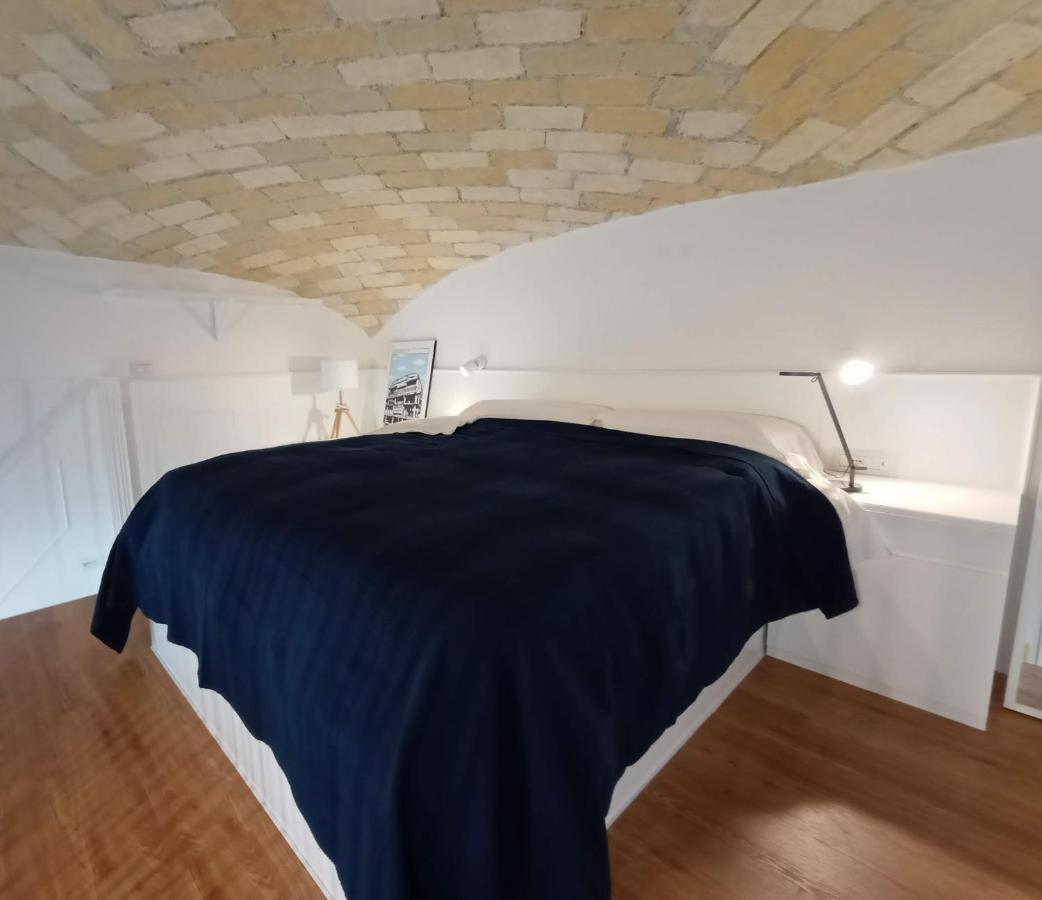 Tolli Colosseo Apartment ローマ エクステリア 写真