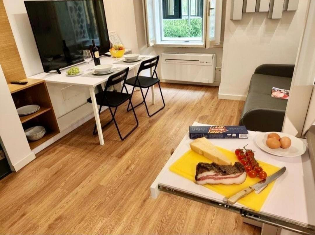 Tolli Colosseo Apartment ローマ エクステリア 写真